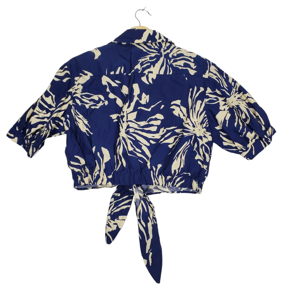 Zara Blue & Ivory Printed Cropped V Neck Button Down Knot Shortsleeve Top Size M